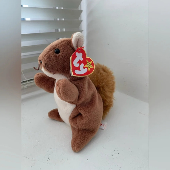 Nuts the Squirrel Beanie Baby - Original - Picture 3 of 8